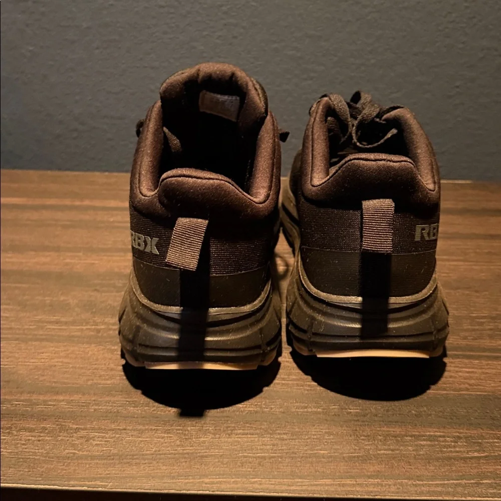 Reebok Men's Black Knit Lightweight Athletic Shoes - Picture 3 of 5